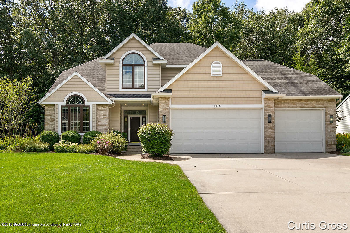 Property Photo:  6218 NE Miramonte Drive  MI 49341 