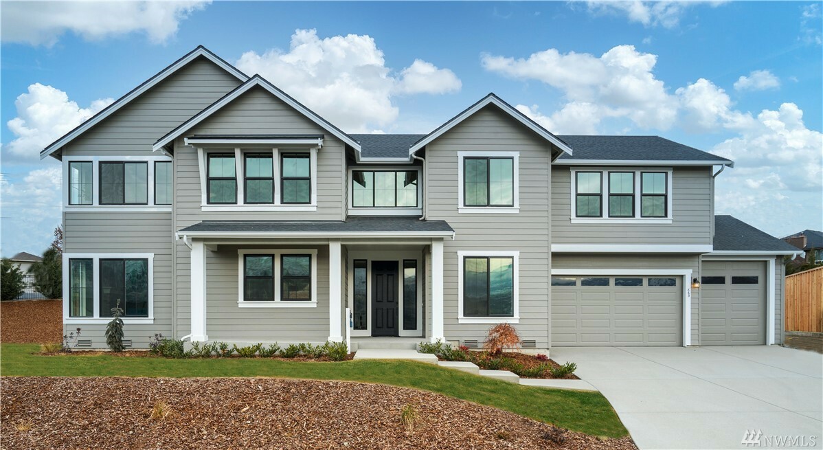 Property Photo: 863 S Lamplight Lane WA 98802