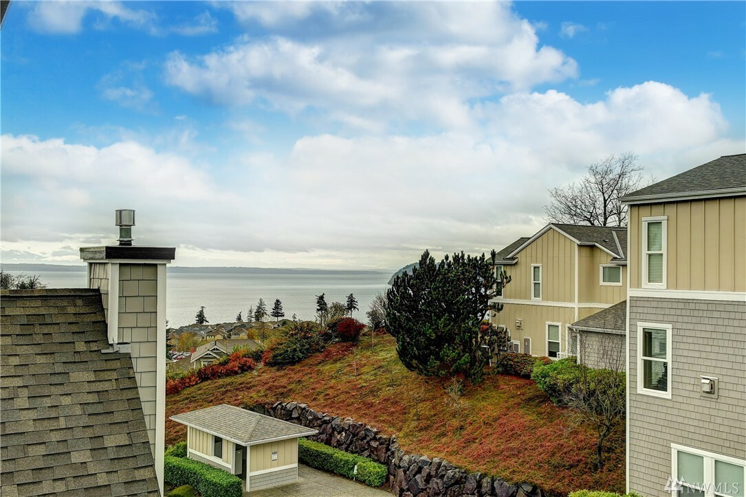 Property Photo:  11007 Villa Monte Dr  WA 98275 