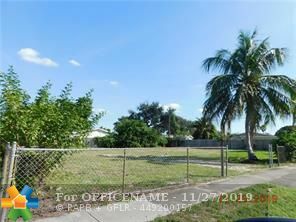 Property Photo:  1930 SW 36th Ave  FL 33312 