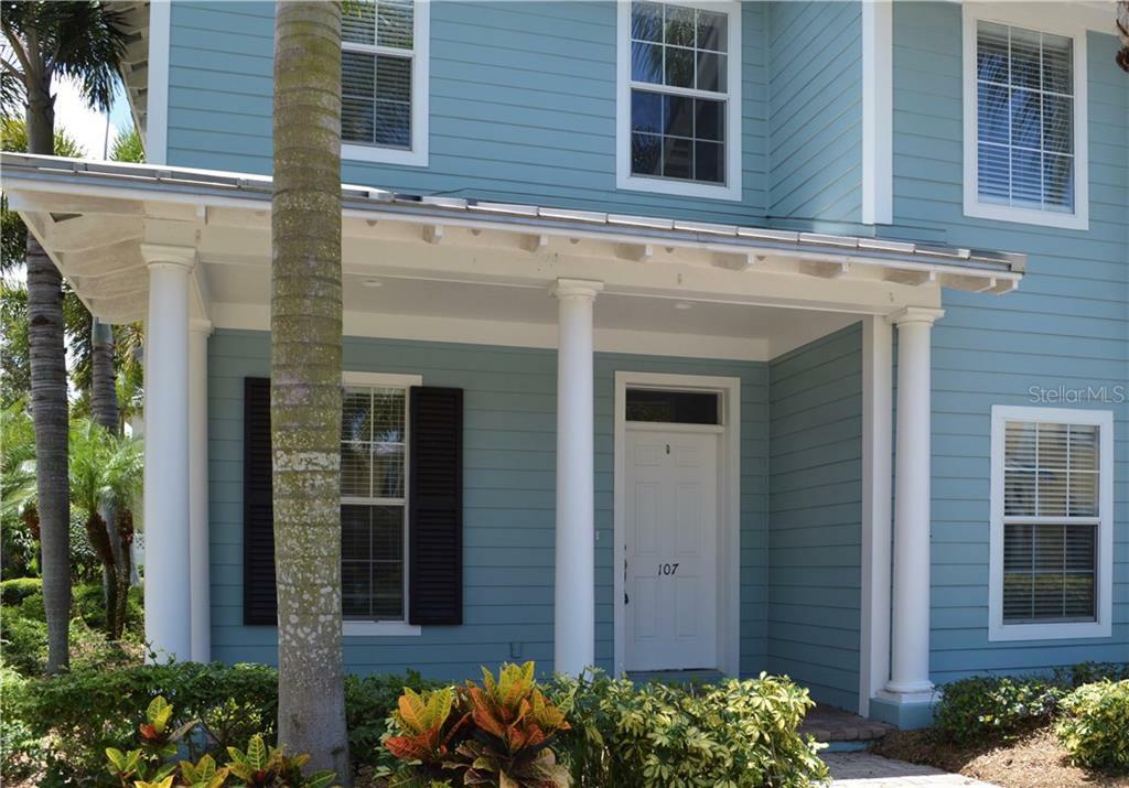 Property Photo:  107 Aberdeen Pond Drive  FL 33572 