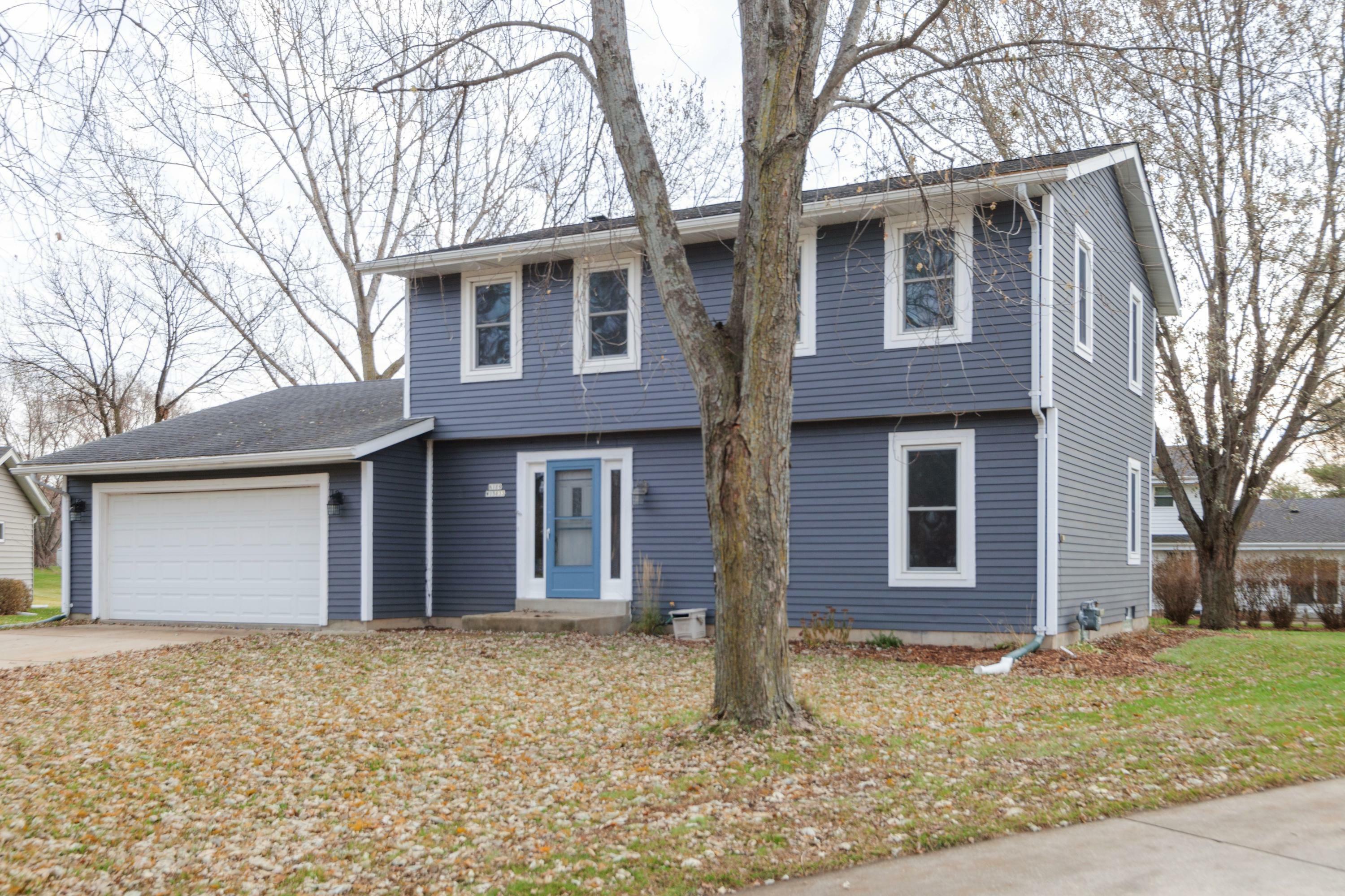 Property Photo:  N109w15833 Preachers Ct  WI 53022 