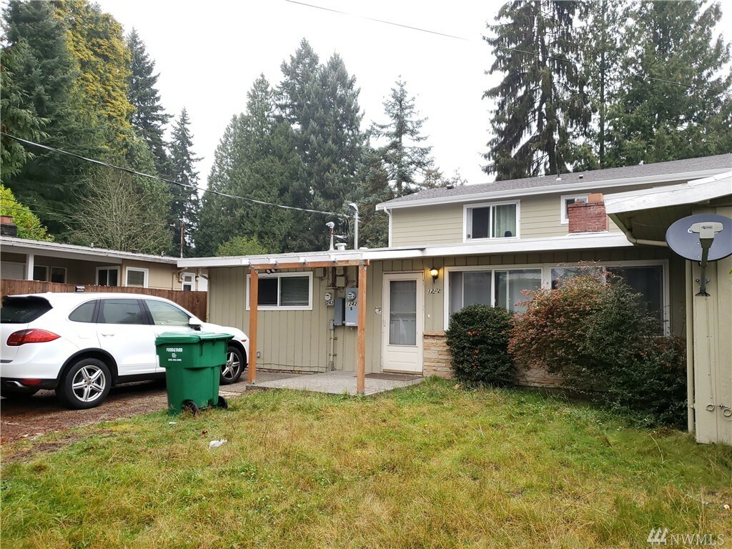 Property Photo:  1242 NE 130th St  WA 98125 