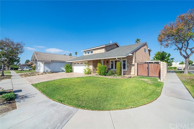 Property Photo:  1525 W Elm Avenue  CA 92802 