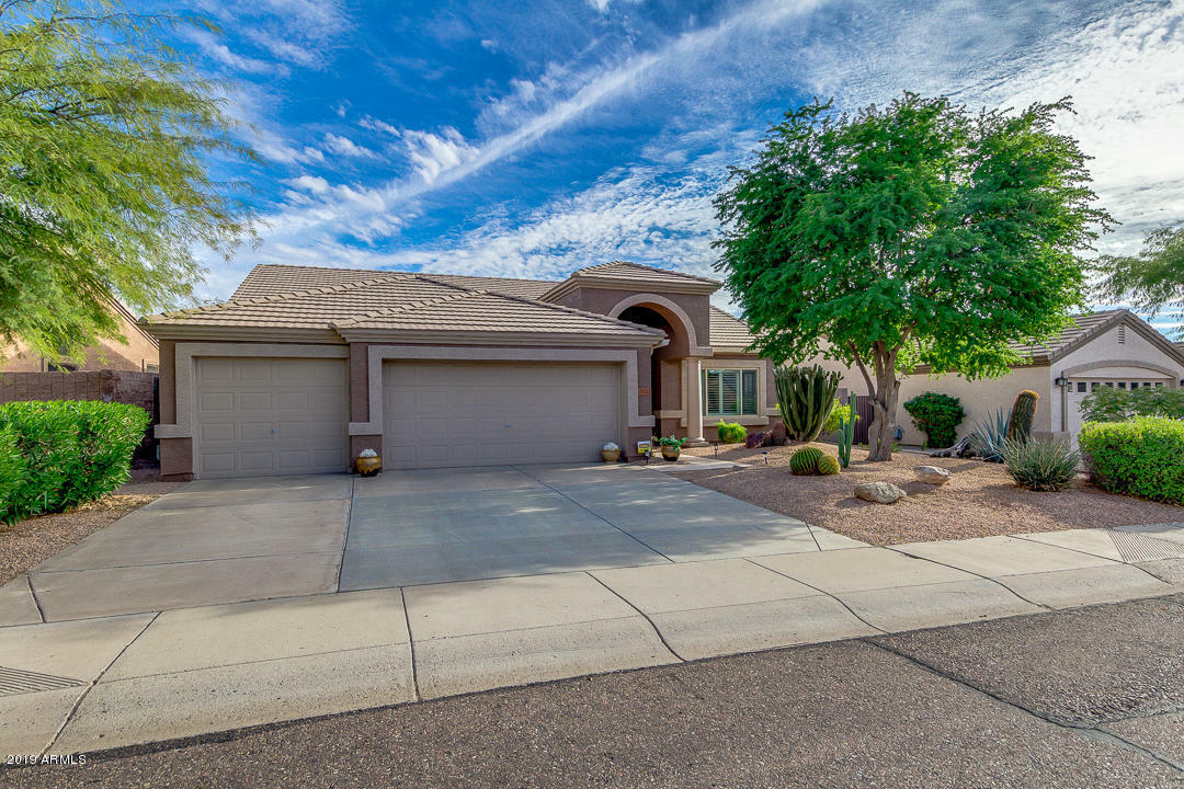 Property Photo:  26221 N 46th Place  AZ 85050 