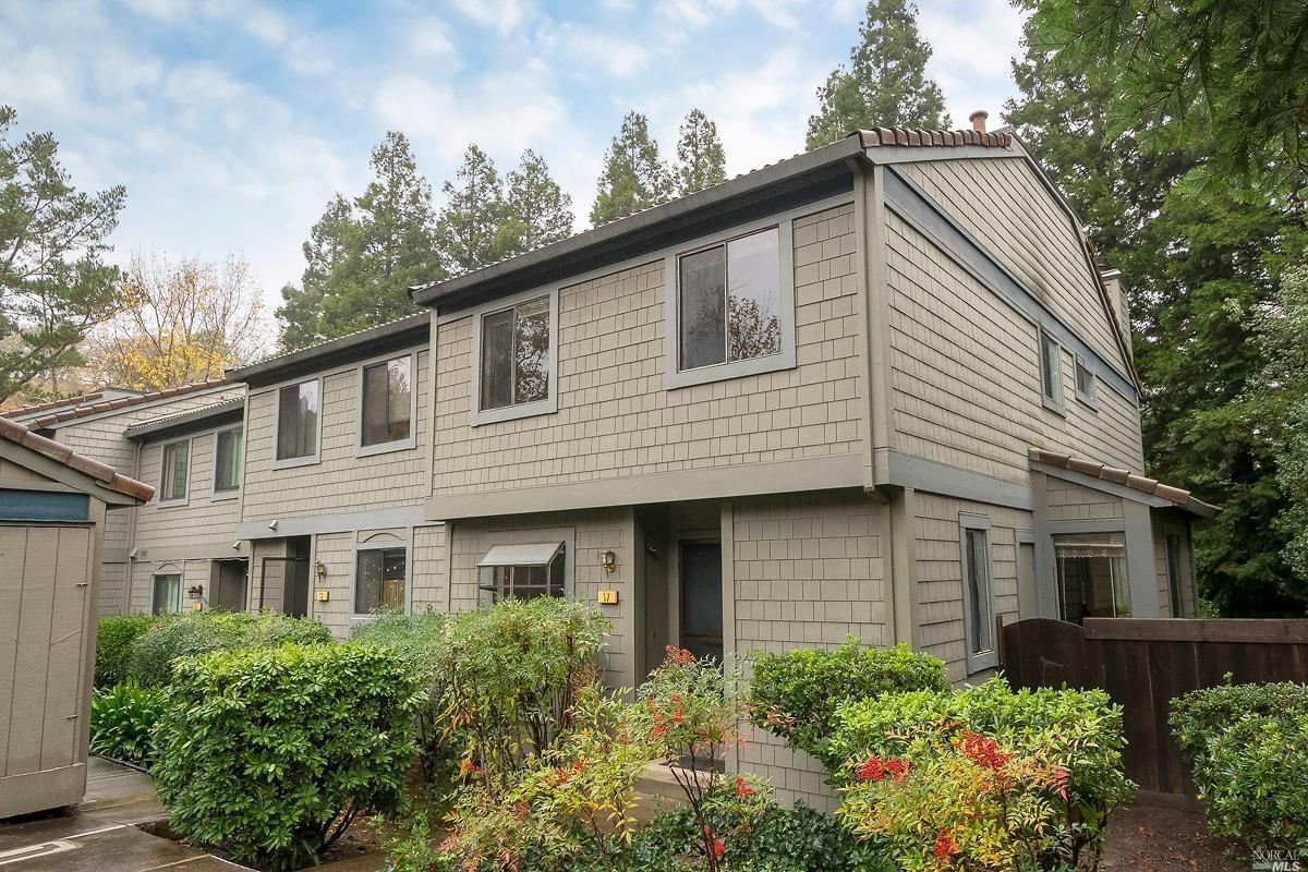 Property Photo:  17 Wintergreen Court  CA 94945 