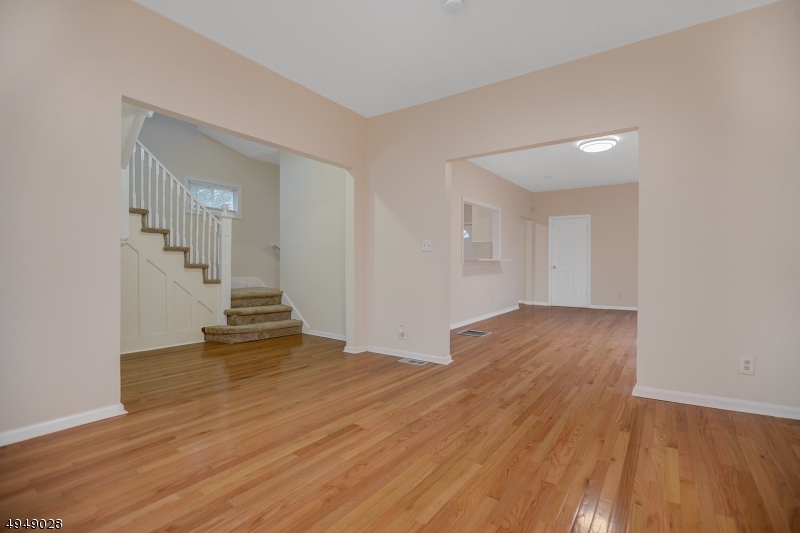 Property Photo:  35 Whittlesey Ave  NJ 07018 