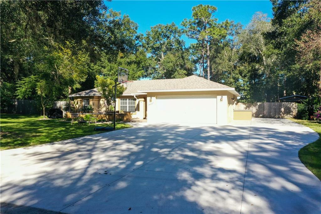 Property Photo:  26227 Golden Valley Street  FL 32776 