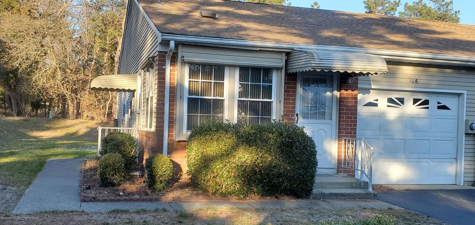 Property Photo:  10 Easton Drive  NJ 08759 