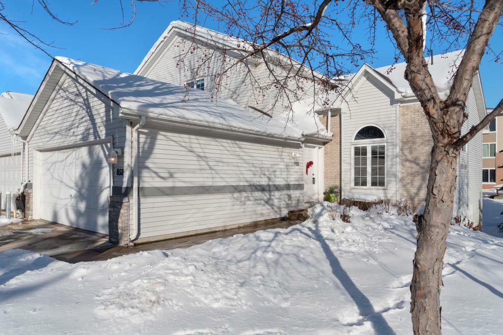 Property Photo:  852 Kimberly Lane  MN 55317 