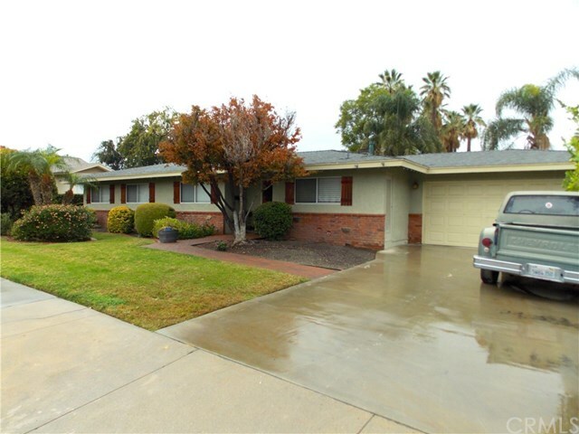 Property Photo:  217 Phlox Avenue  CA 92373 