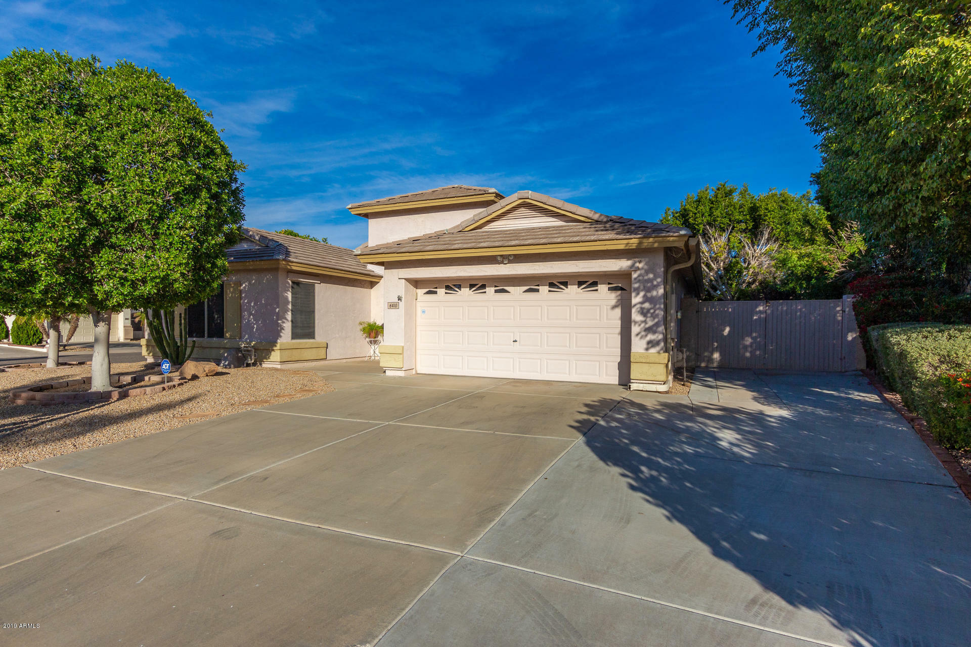 Property Photo:  6410 W Behrend Drive  AZ 85308 