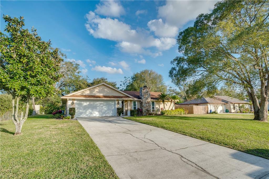 Property Photo:  445 Willow Run  FL 33813 