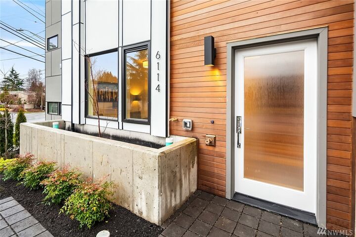 Property Photo:  6114  57th Avenue NE  WA 98115 