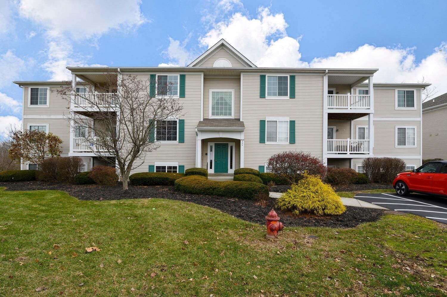 Property Photo: 556 Aspen Glen Dr 809 OH 45244