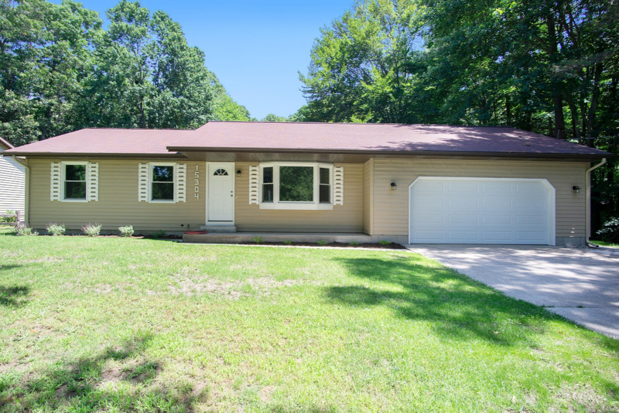 Property Photo: 15304 Cherry Street MI 49417