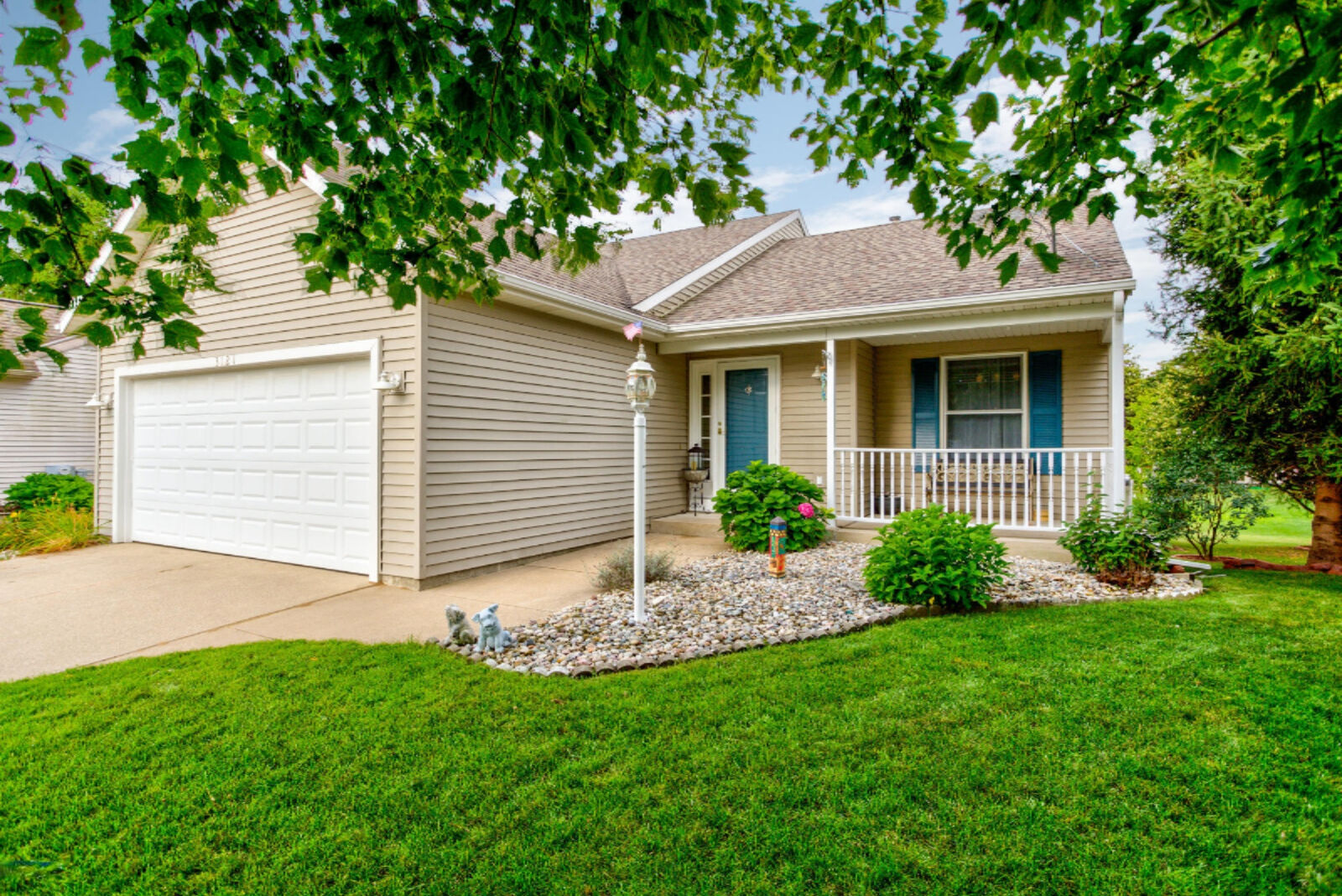 Property Photo:  3121 Roberts Way  MI 49424 