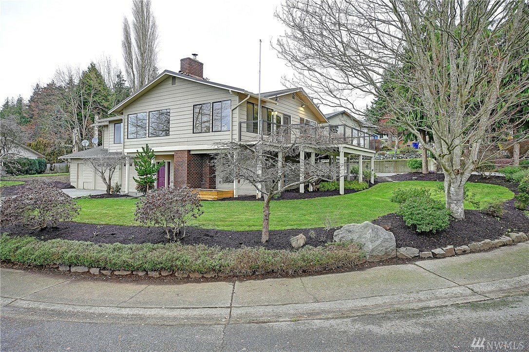 Property Photo:  8223 Hennings Dr  WA 98292 