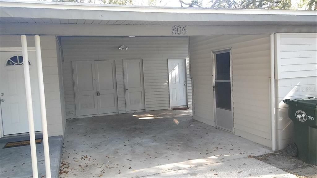 Property Photo:  805 S Dillingham Avenue  FL 34741 