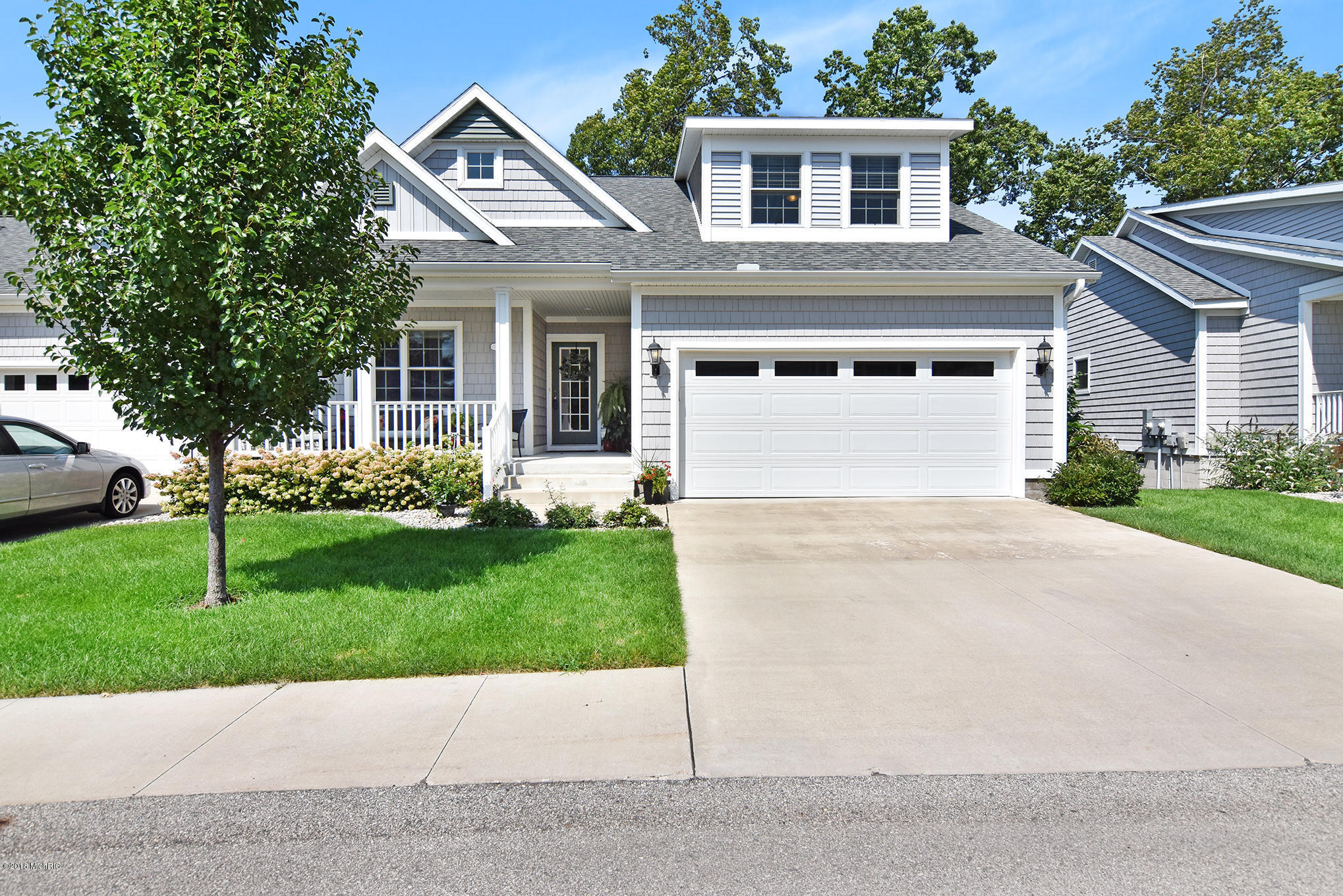 Property Photo:  611 Parkview Avenue  MI 49456 