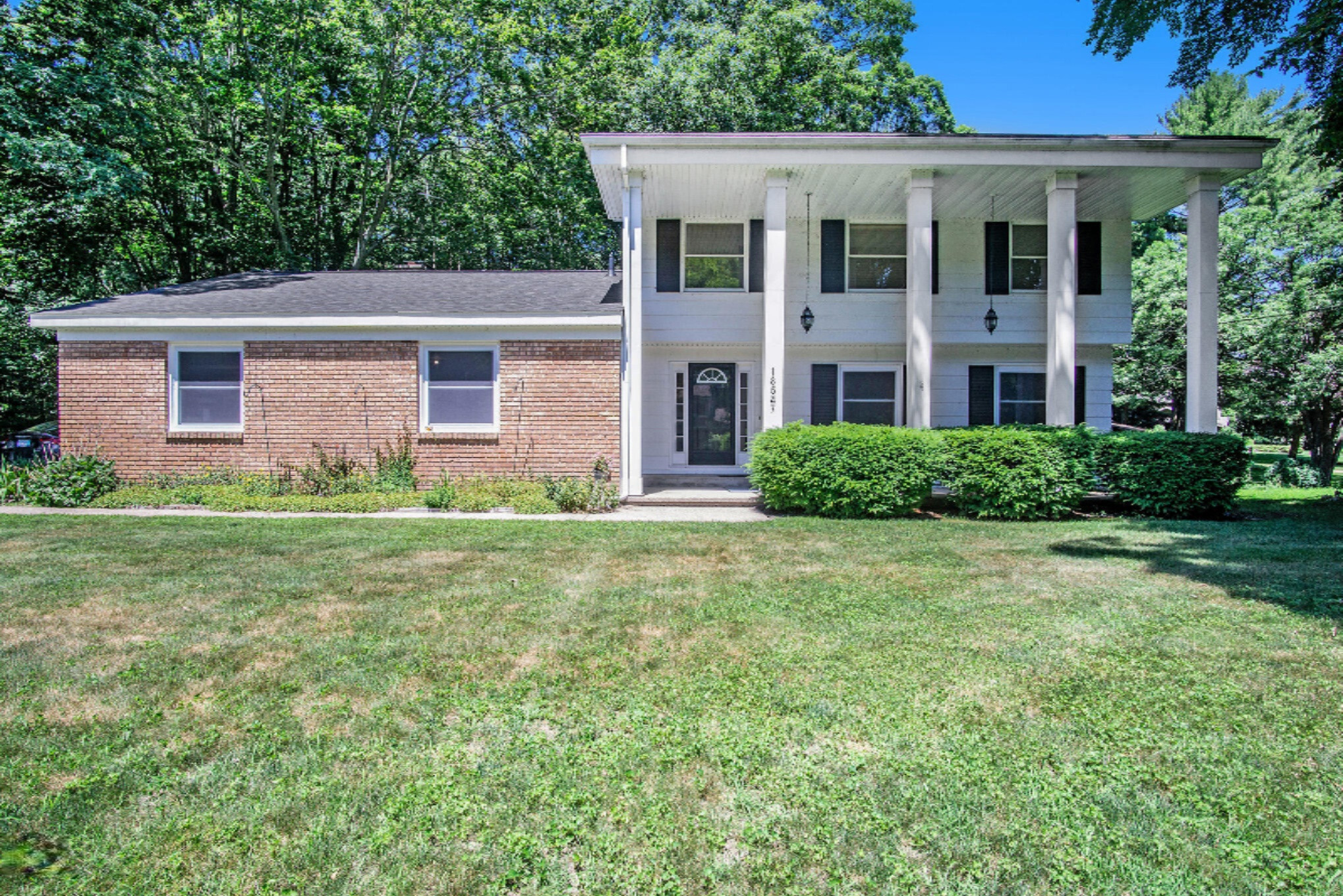 Property Photo: 18547 Pawnee Drive MI 49456