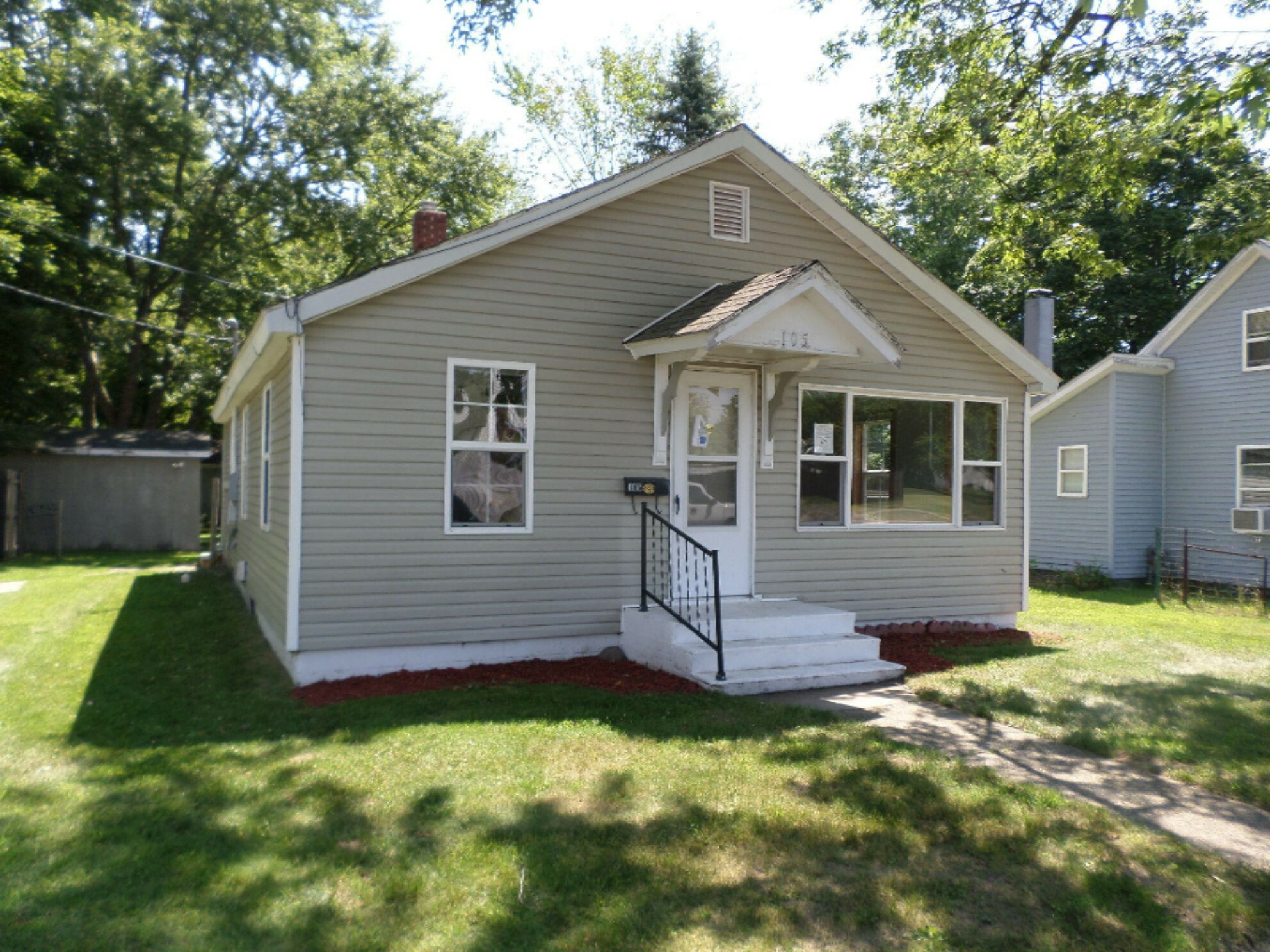 Property Photo:  105 Maple Street  MI 49047 