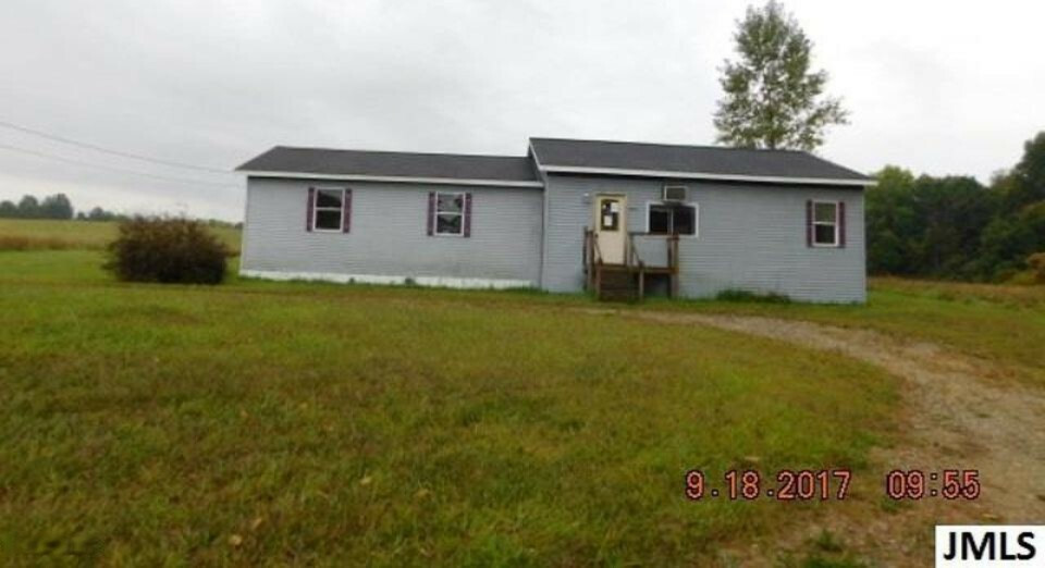 Property Photo:  2570 S Hillsdale Road  MI 49242 