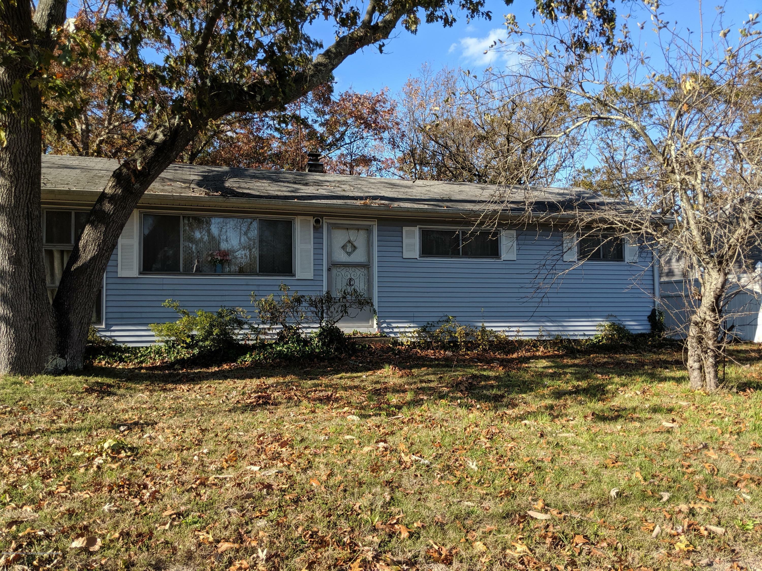 Property Photo:  18 Sanford Drive  NJ 08724 