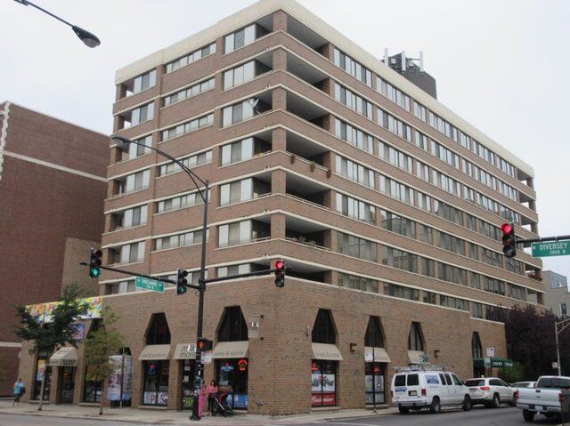 Property Photo: 2800 North Orchard Street 304 IL 60657