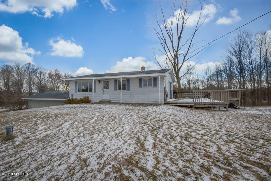 Property Photo:  14949 Tyrone Avenue NW  MI 49330 