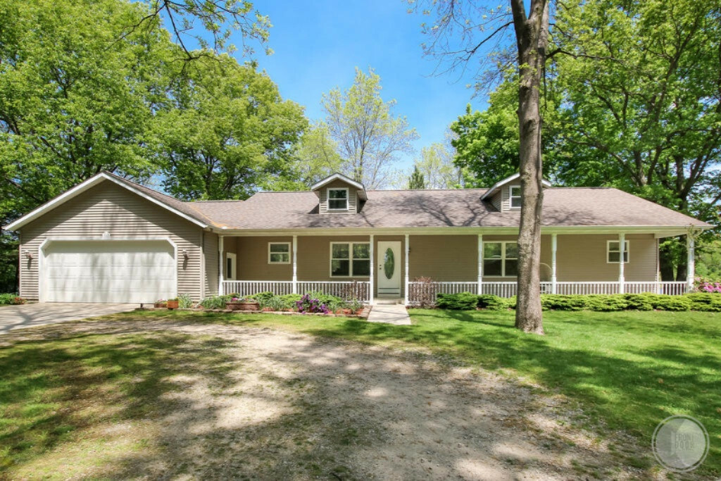 Property Photo: 3557 Grove Street MI 49010