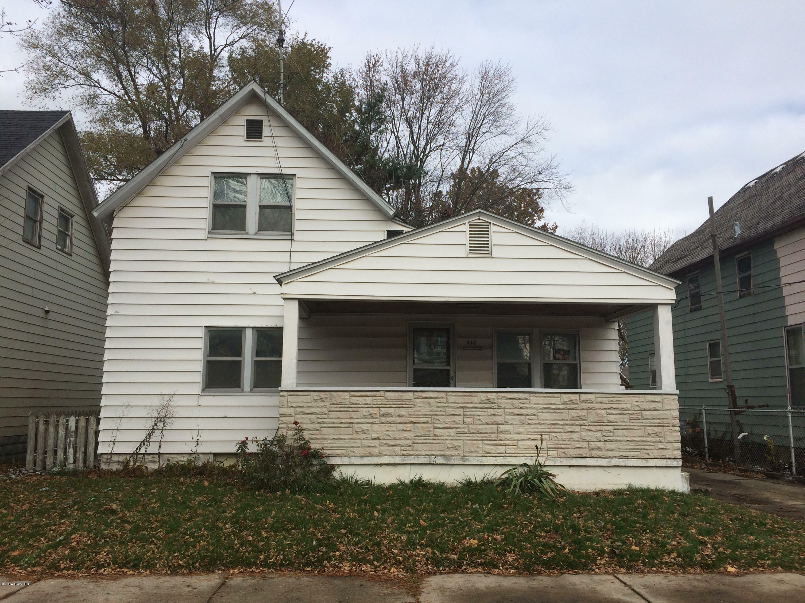 Property Photo:  853 Crosby Street NW  MI 49504 