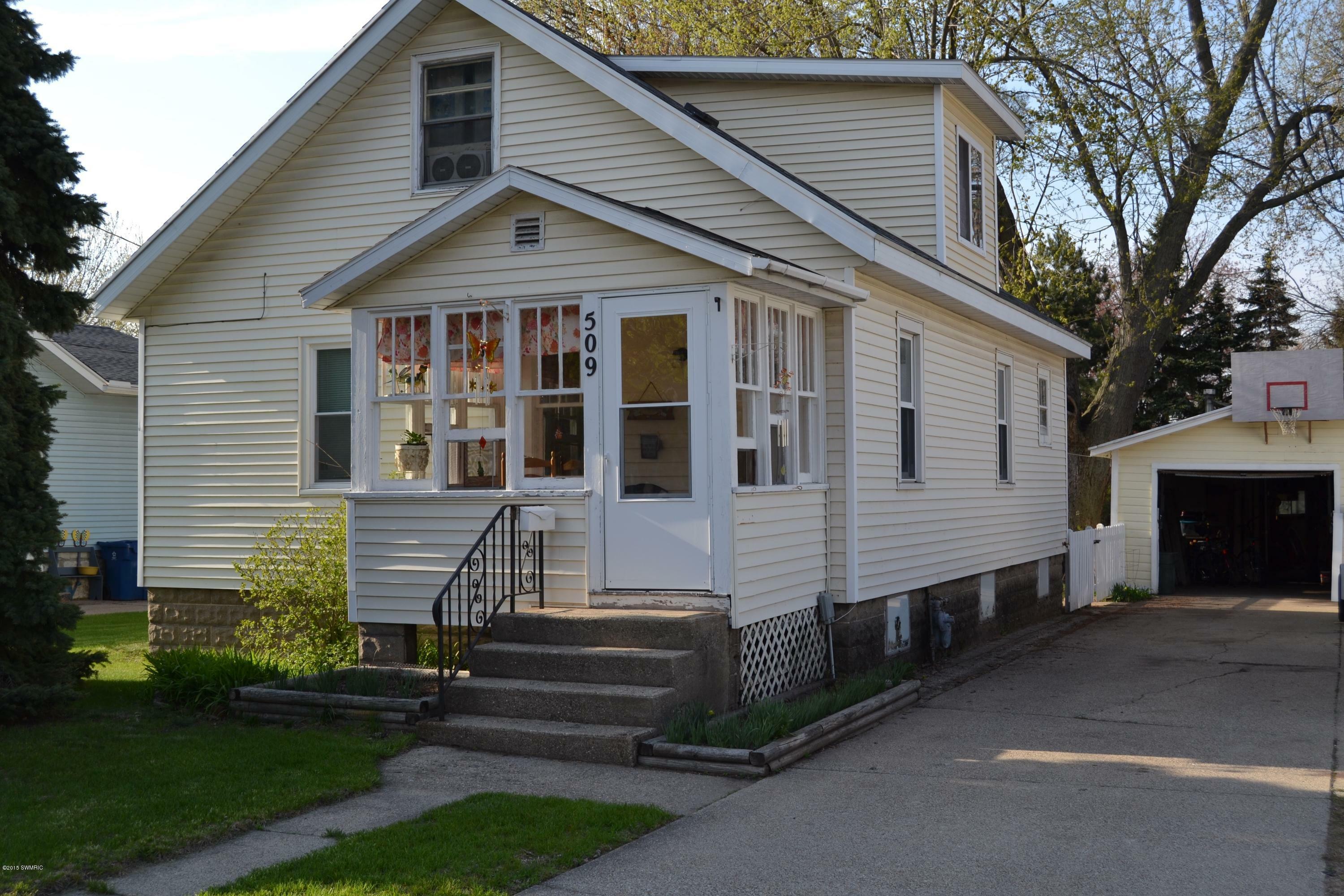 Property Photo:  509 E Exchange Street  MI 49456 