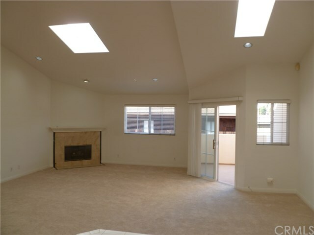 Property Photo:  1521 Artesia Boulevard B  CA 90266 