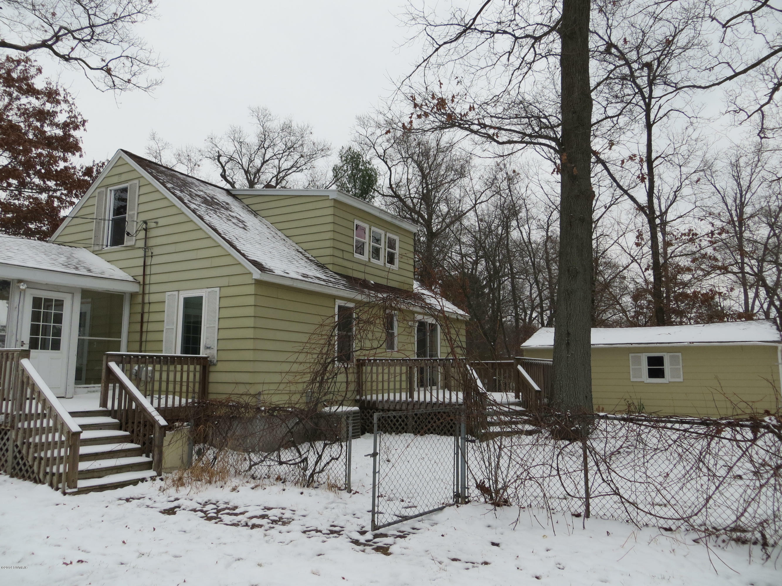 Property Photo:  15360 Comstock Street  MI 49417 