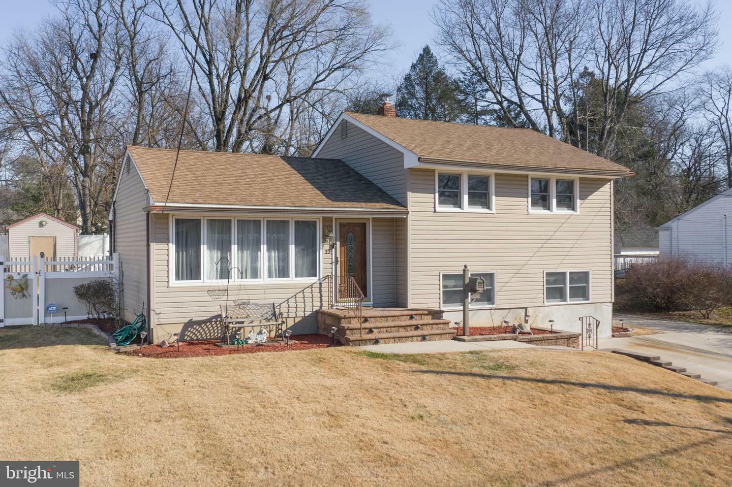 Property Photo:  22 Alden Road  NJ 08026 