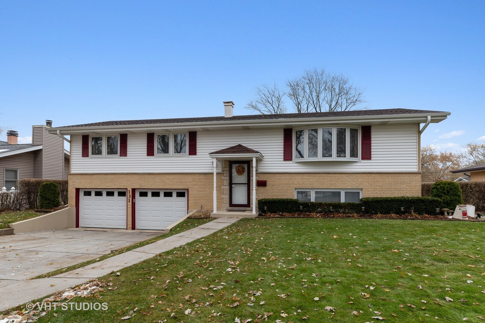 Property Photo:  131 North Stratton Lane  IL 60056 