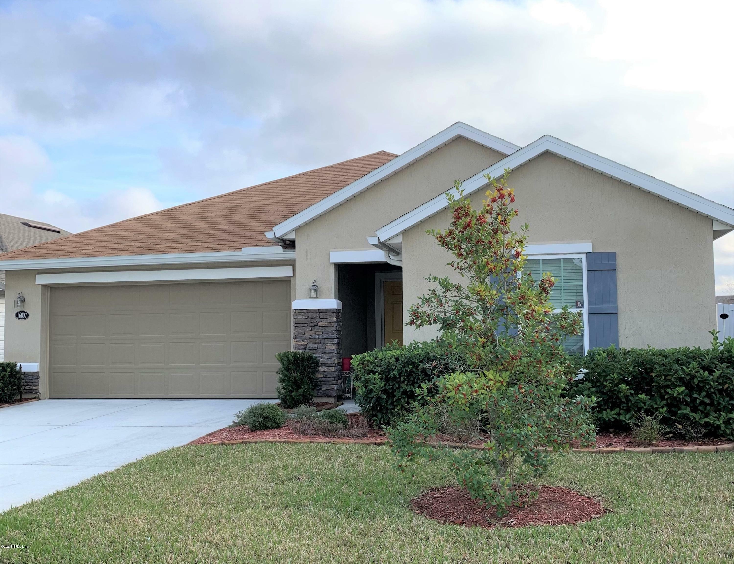 Property Photo: 16007 Hutton Lane FL 32218