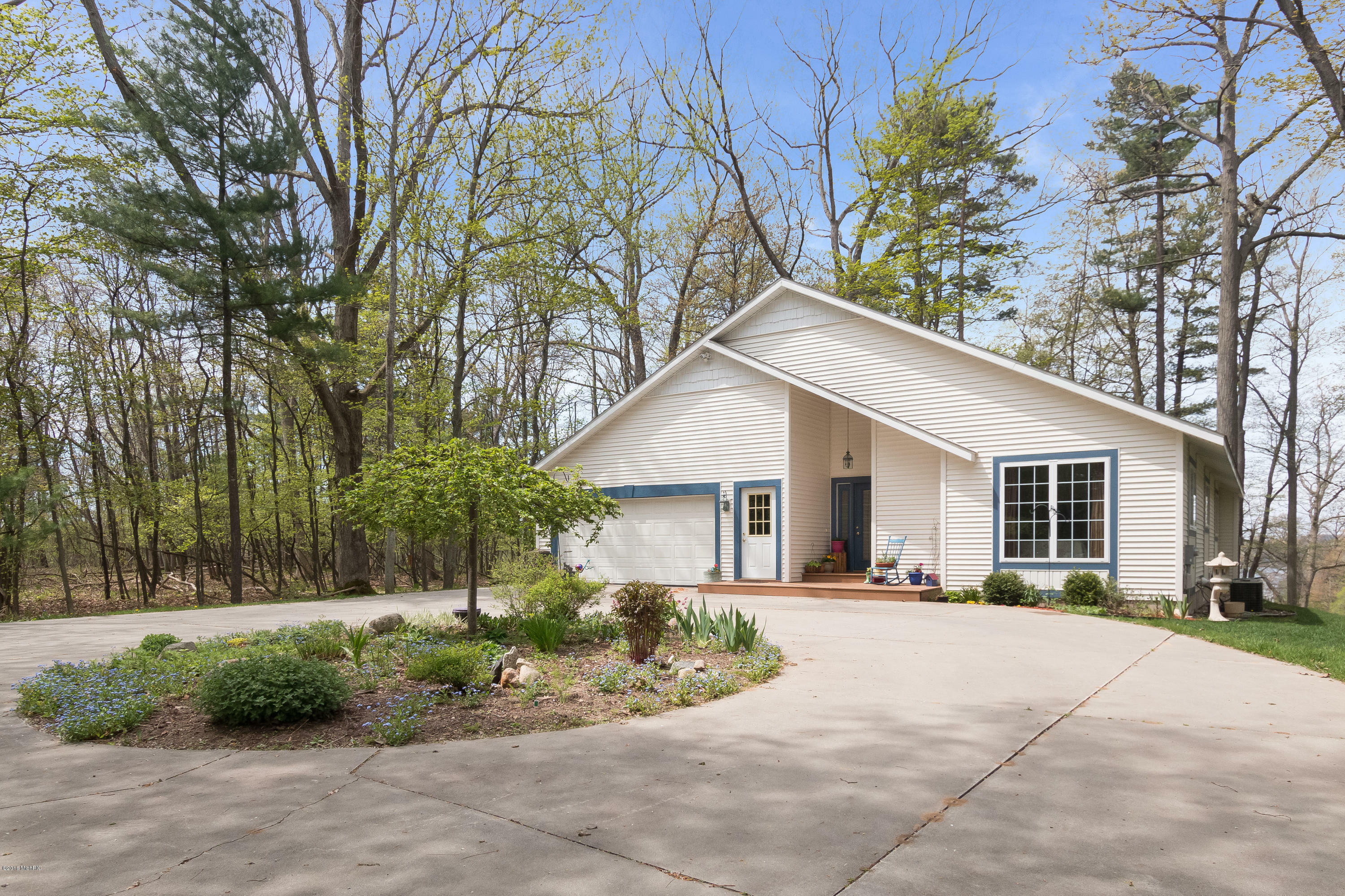 Property Photo:  6659 N Spyglass Ridge  MI 49449 