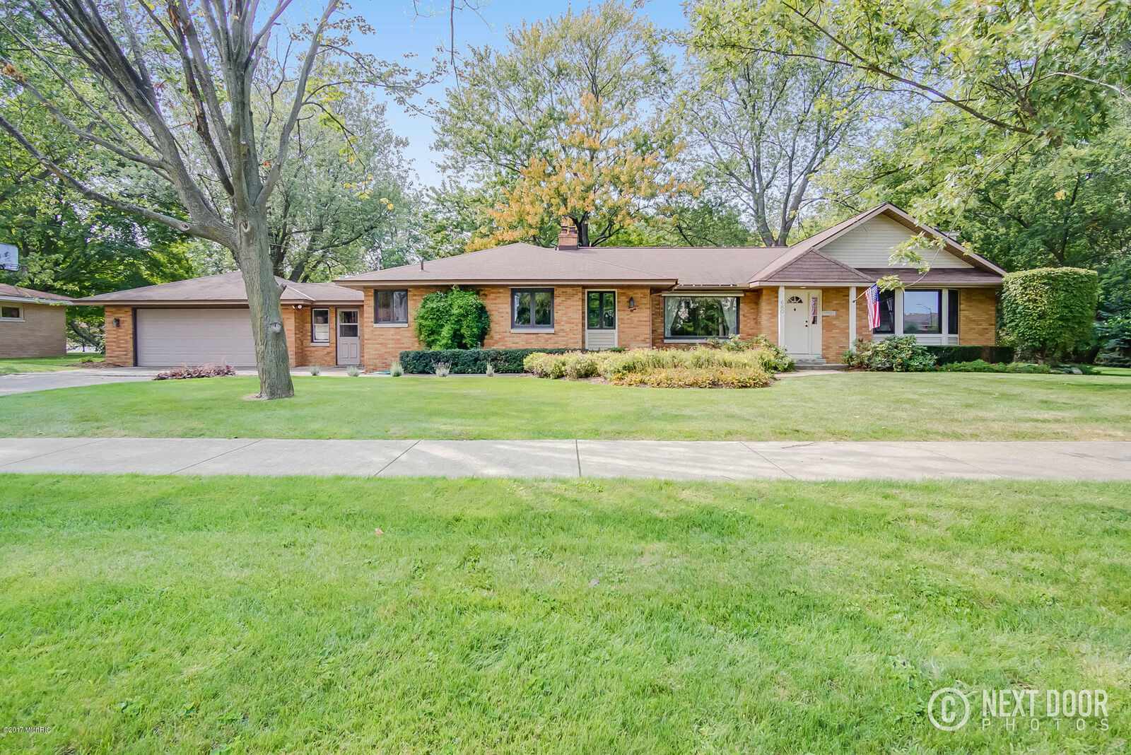 Property Photo: 680 Apple Avenue MI 49423
