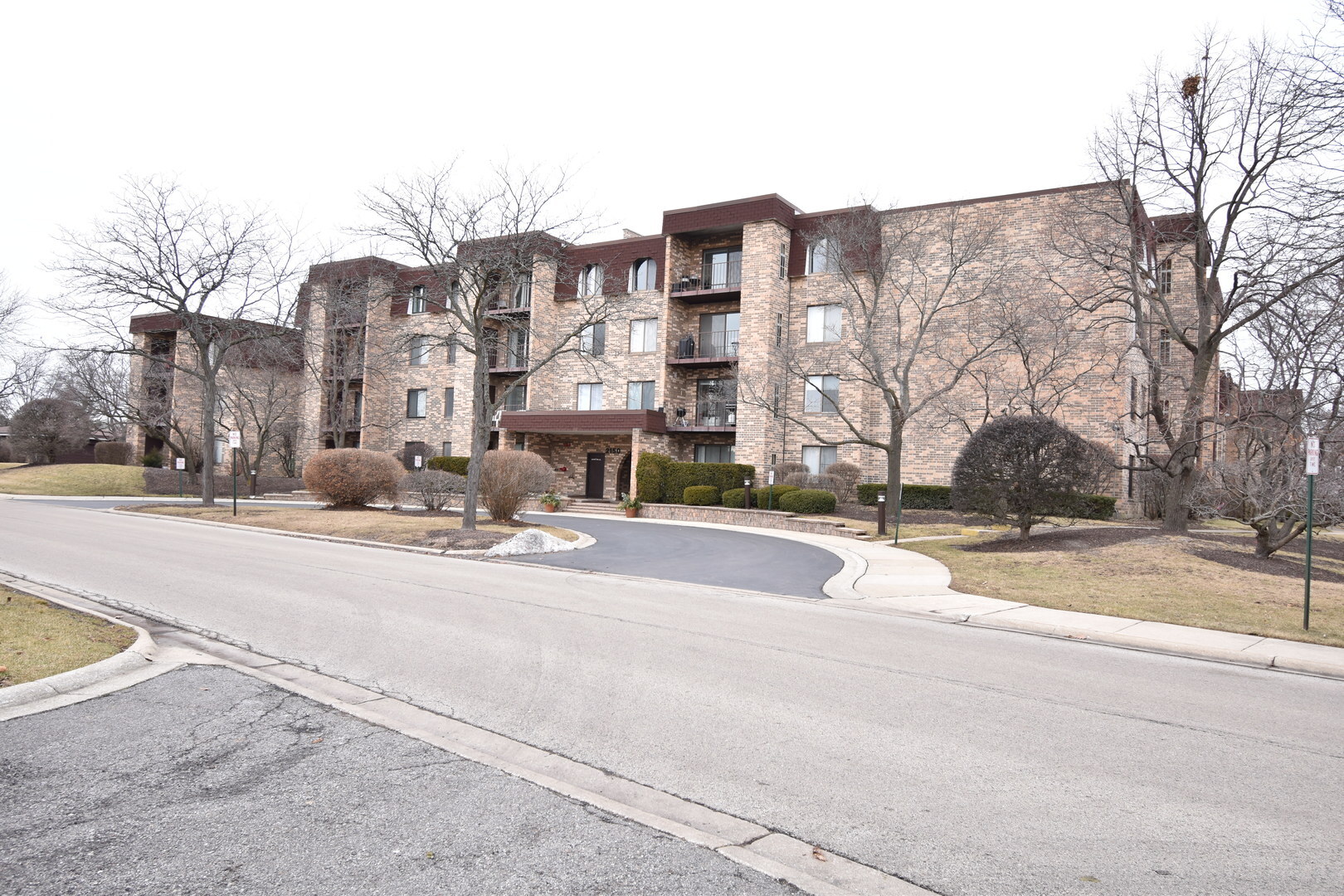 Property Photo:  2150 Valencia Drive 300A  IL 60062 