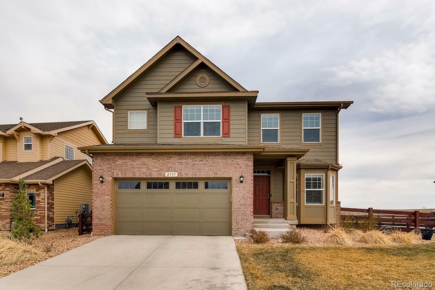 Property Photo:  2137 Longfin Drive  CO 80550 