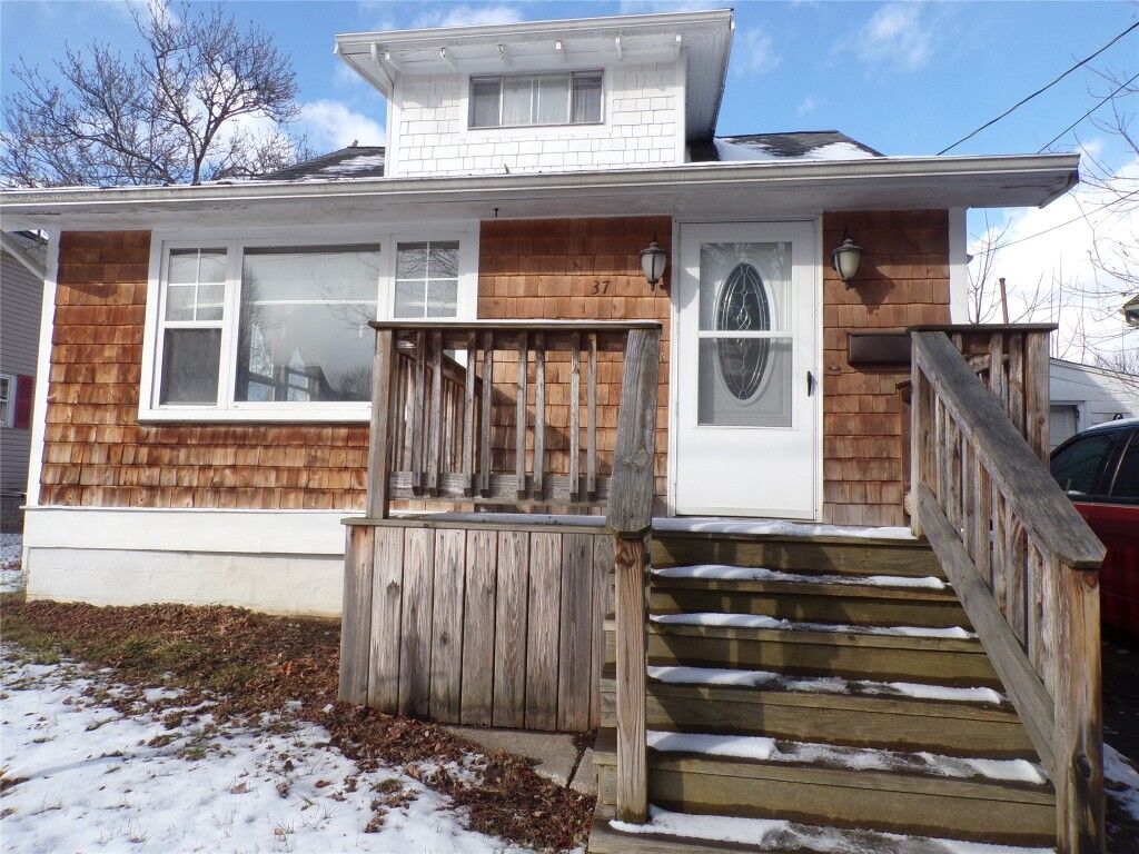 Property Photo:  37 Rochelle Road  NY 13901