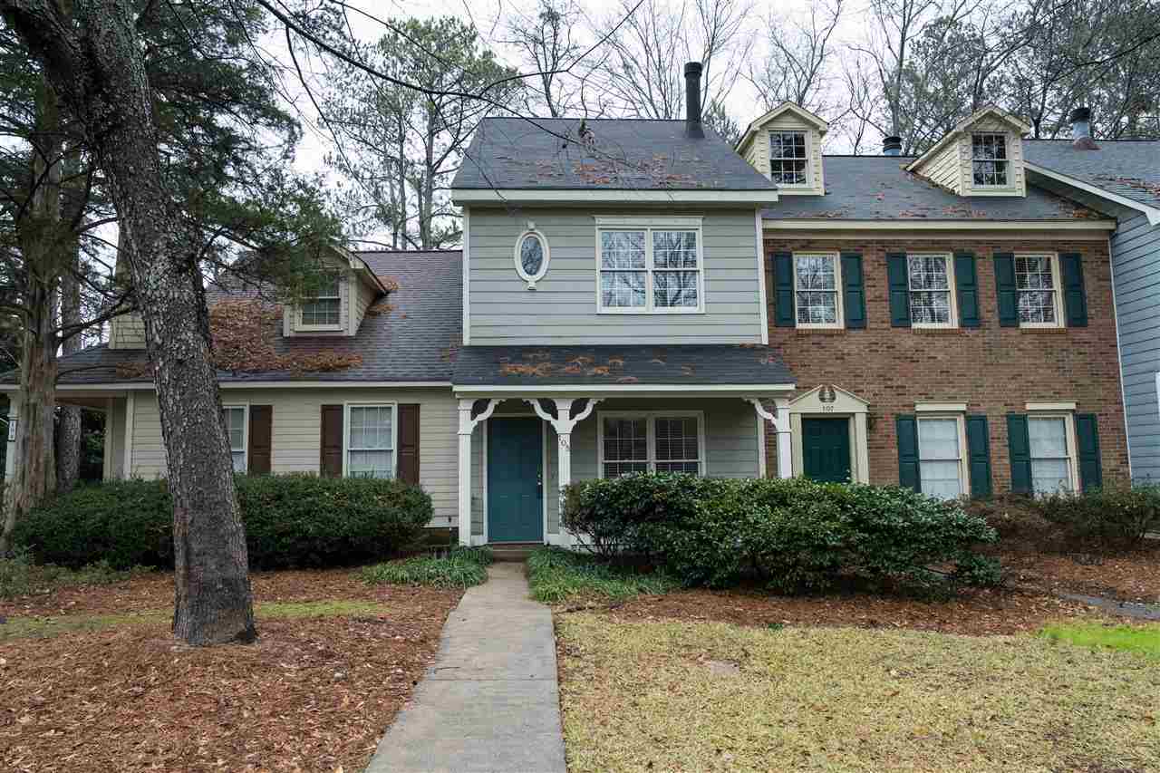 Property Photo:  105 Inwood Court  SC 29302 