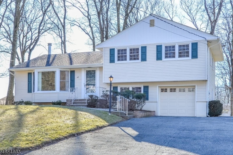 Property Photo:  43 Sanford Dr  NJ 07869 