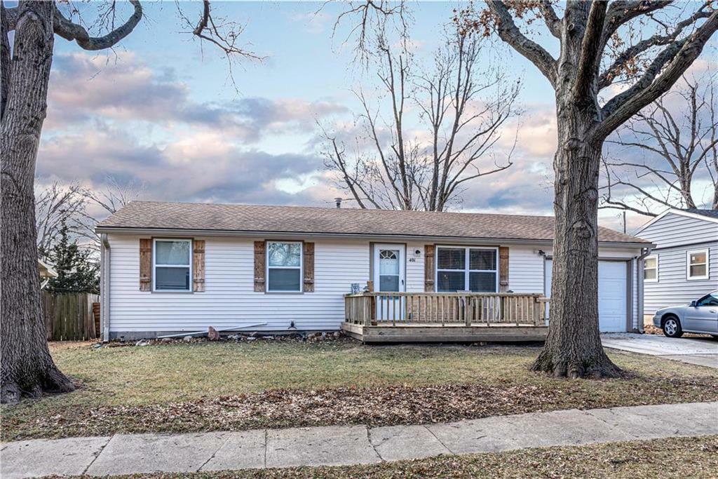 Property Photo:  401 Holiday Drive  KS 66043 