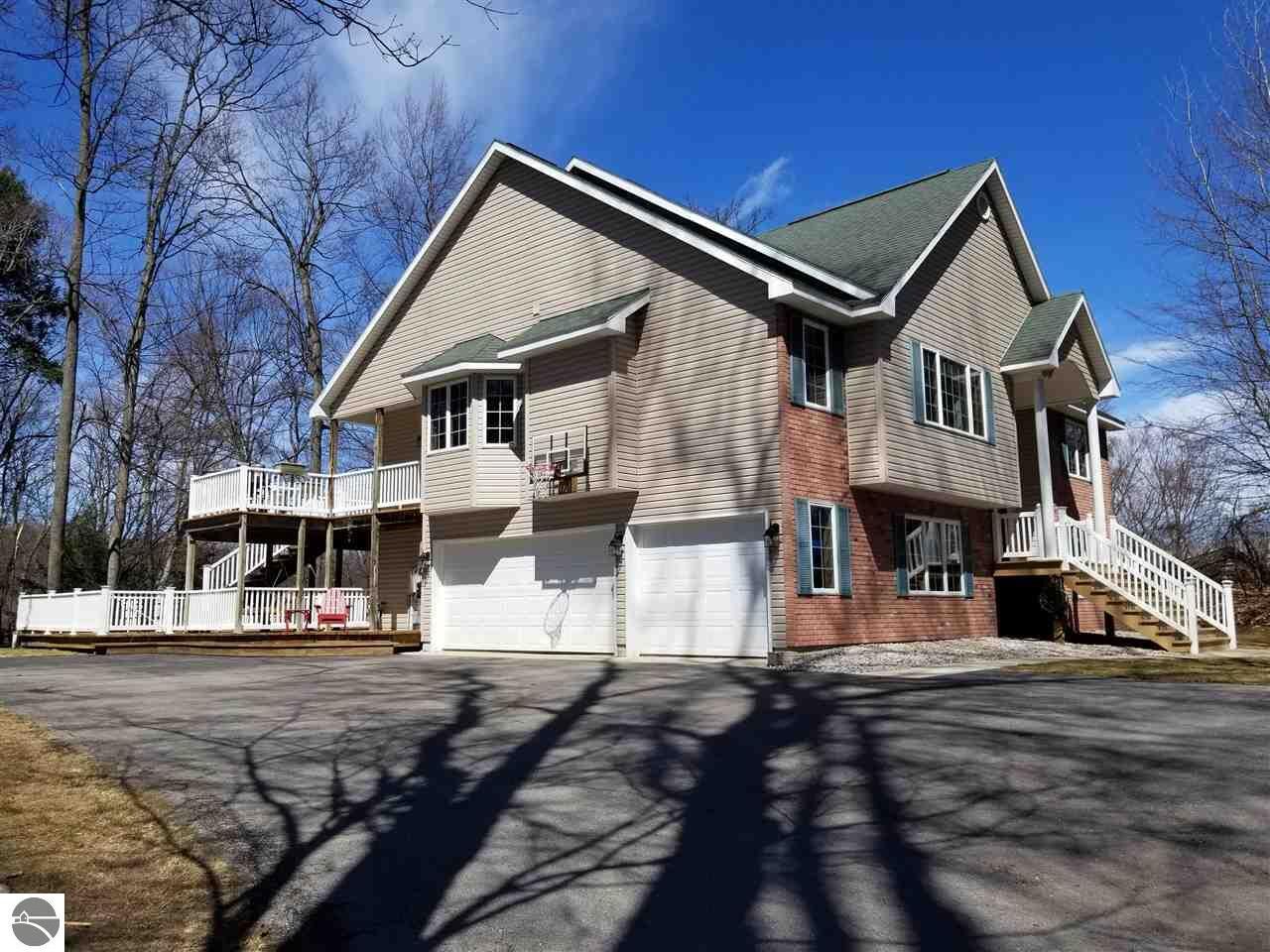 Property Photo:  9639 E Walkabout Lane  MI 49684 