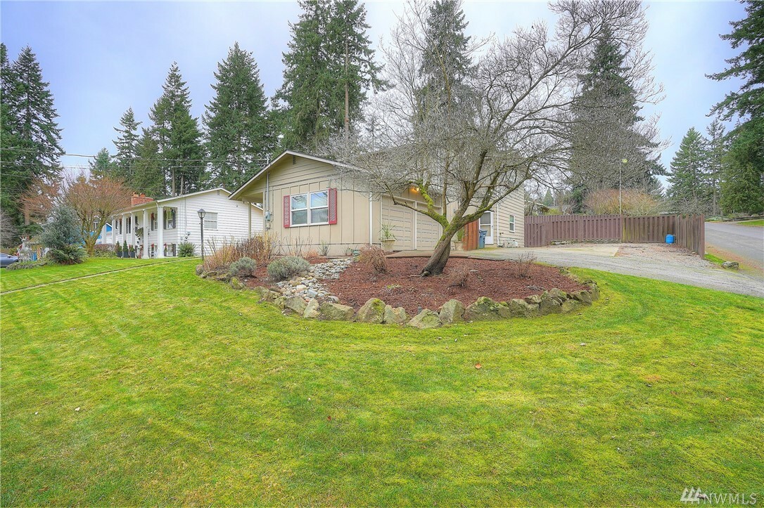 Property Photo:  4202 Shoshone St W  WA 98466 