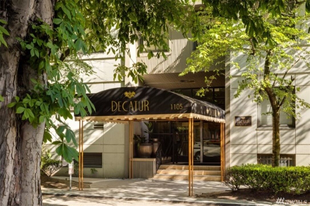 Property Photo:  1105 Spring St 503  WA 98104 