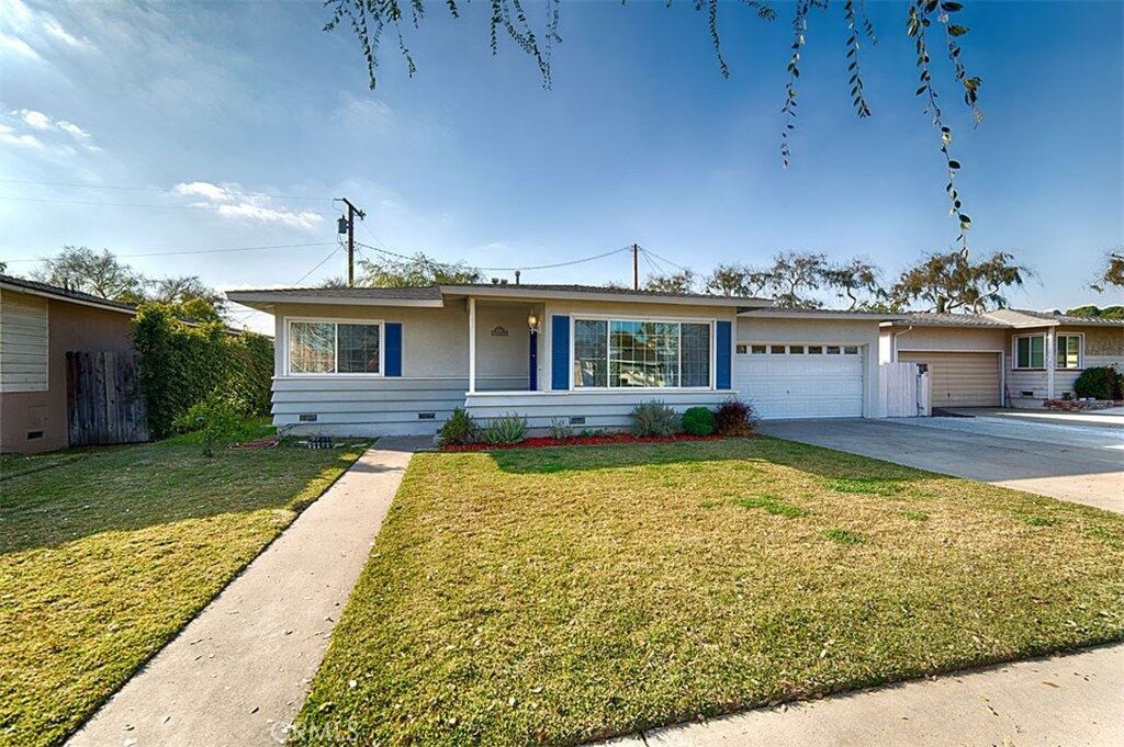 Property Photo:  629 Princeton Circle E  CA 92831 